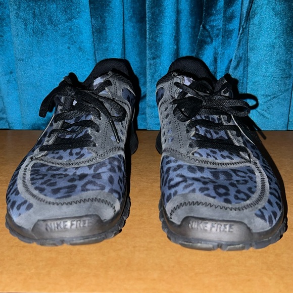 EUC WMNS Nike Free 5.0 V4 Black Leopard Shoes - Picture 5 of 10